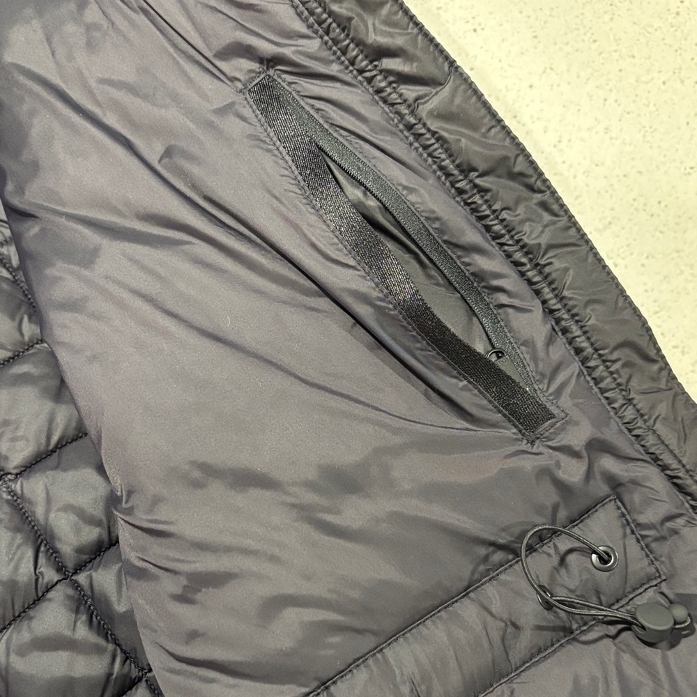Athleta Women’s Whisper Featherless Quilted Parka/Jacket  - Black - Picture 11 of 11